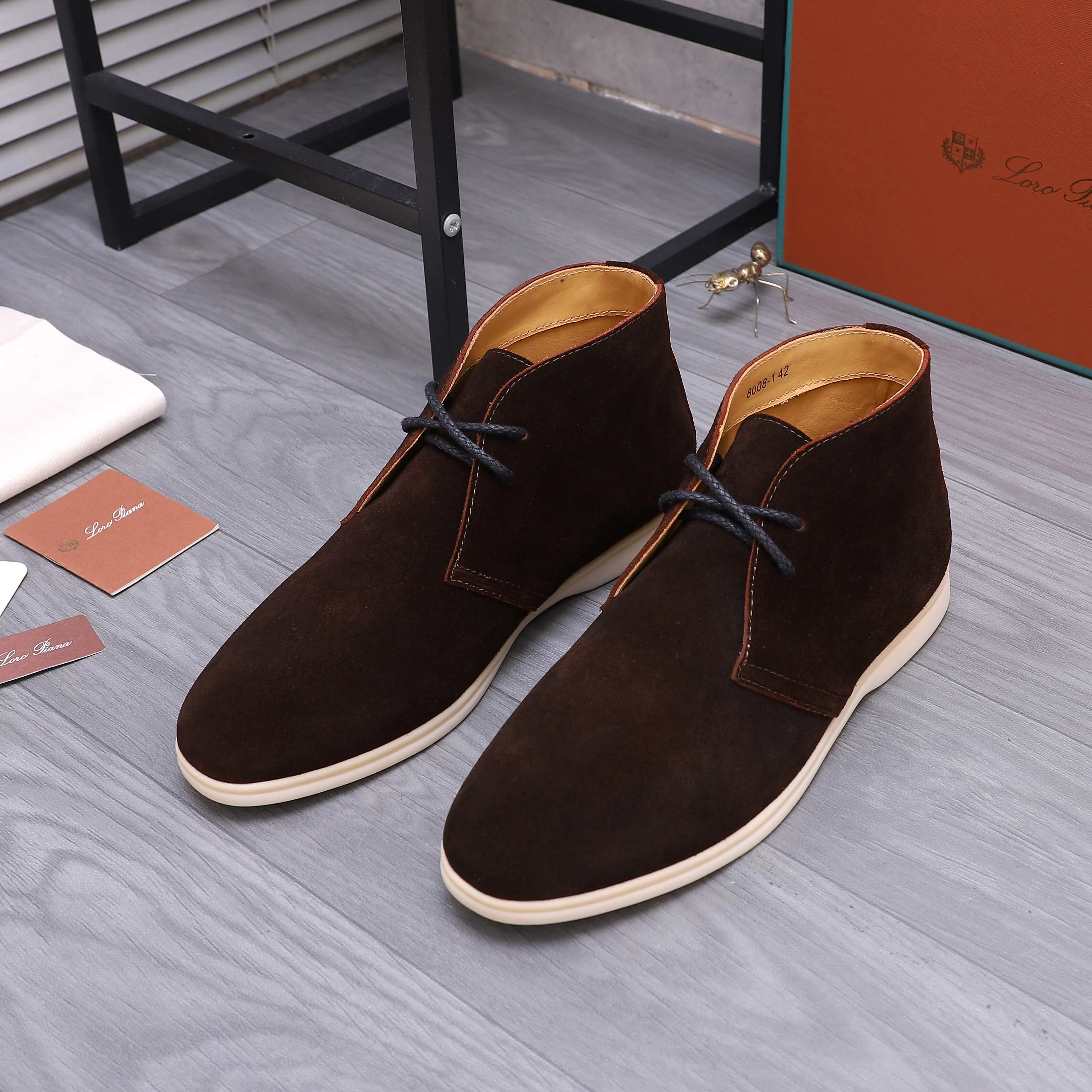 Men's shoes 💰442 Product trademark: Loro Men's shoes 💰iana "nuoyoupianran" high-top casual shoes Regular size: 38-45 (custom-made 45 non-returnable) Product materials: Selected frosted cowhide upper, cowhide lining, original outsole